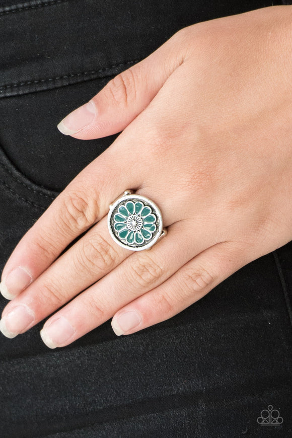 Garden View - Green Ring – Paparazzi Accessories