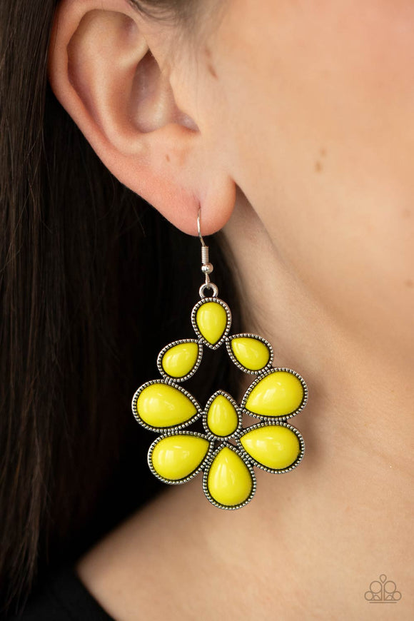 In Crowd Couture - Yellow Earrings – Paparazzi Accessories