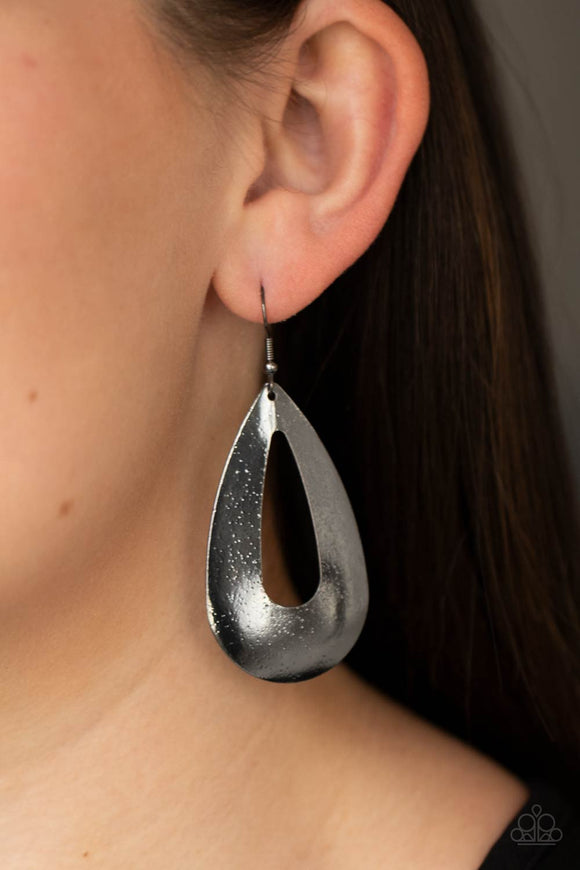 Hand It OVAL! - Black Earrings – Paparazzi Accessories