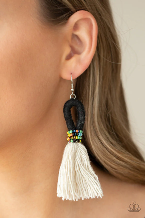 The Dustup - Black Earrings – Paparazzi Accessories