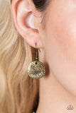 Spot On Sparkle - Brass Necklace – Paparazzi Accessories