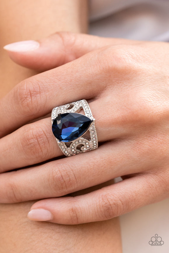 Kinda a Big Deal - Blue Ring – Paparazzi Accessories