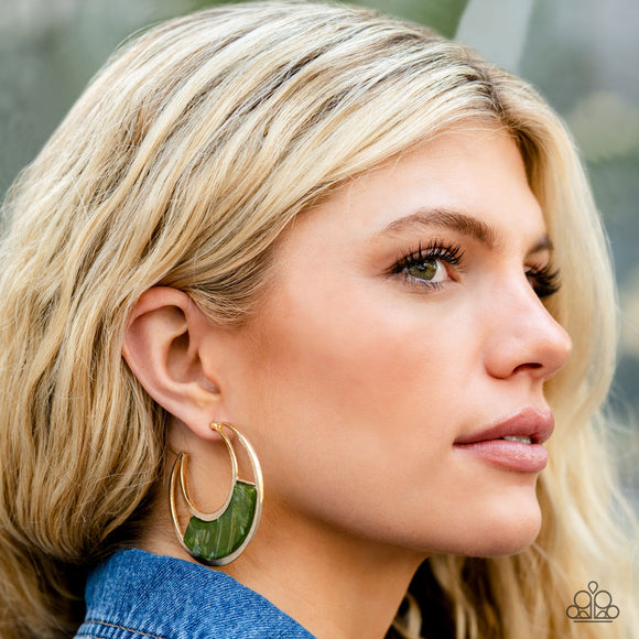 Contemporary Curves - Green Earrings – Paparazzi Accessories