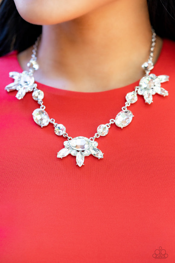 GLOW-trotting Twinkle - White Necklace – Paparazzi Accessories