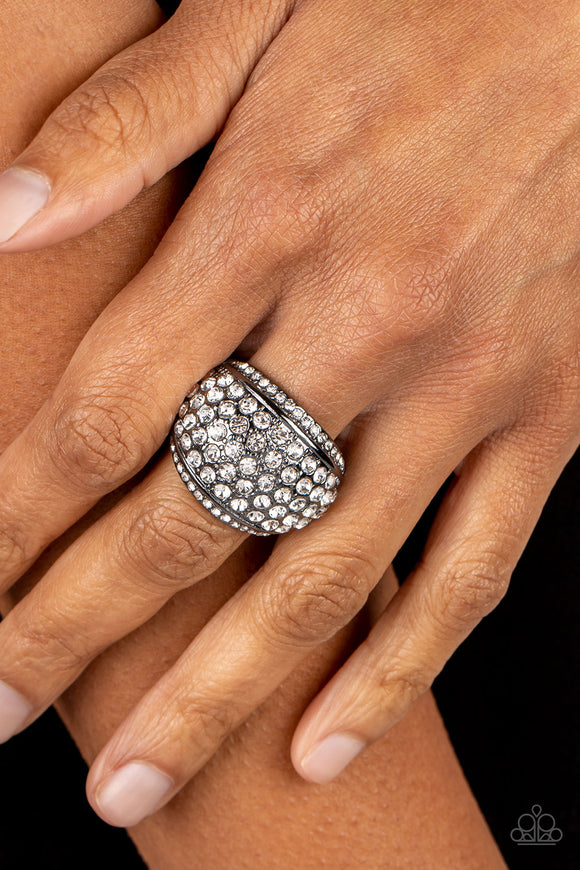 Running OFF SPARKLE - Black Ring – Paparazzi Accessories